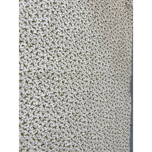 Laurel By Crystal Stitched Green Vine Cotton Fabric 10" x 38" Sewing Quilting Ma - Picture 2 of 5